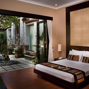 Deluxe Zimmer mit Kingsize-Bett
